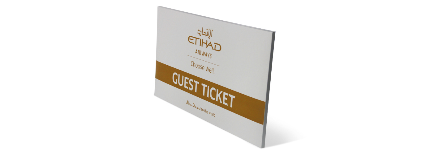 Blockplakat mit Tiefe – Premium-POS für Etihad Airways